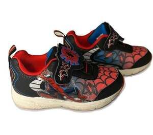 Marvel Spider-Man Toddler Boys' Size 7 Sneakers
